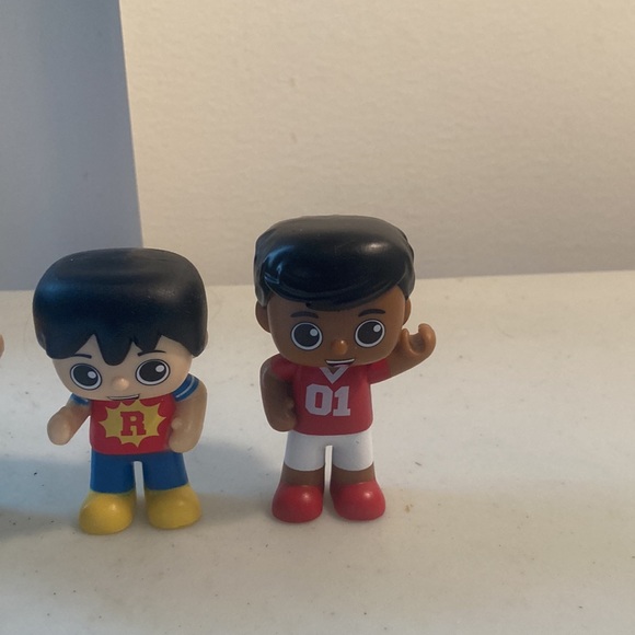 Lot of 7 Ryan’s World Figures - Picture 5 of 6